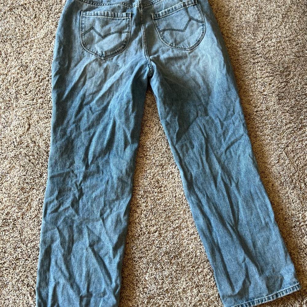 Cleo + Wolf Jeans - Picture 6 of 8